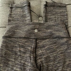 Lululemon Wunder Under Crop Size 4